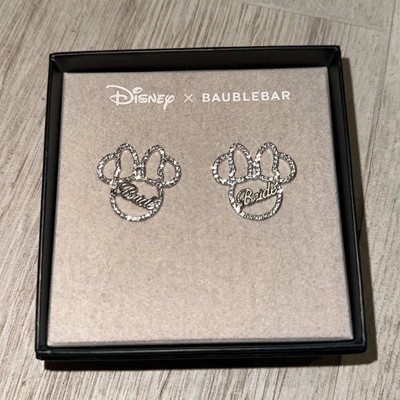 NIB Disney × Baublebar BRIDE Minnie Mouse Rhinestone Silver Color Earrings - Picture 2 of 3